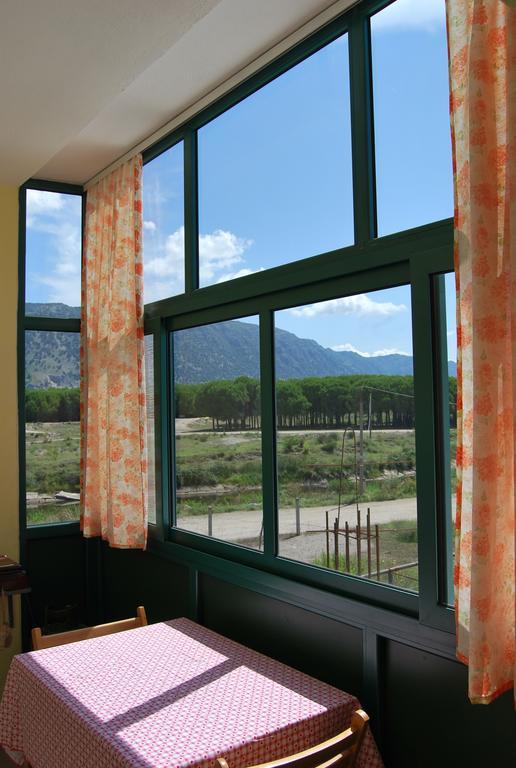 H And H Guesthouse Velipojë 外观 照片